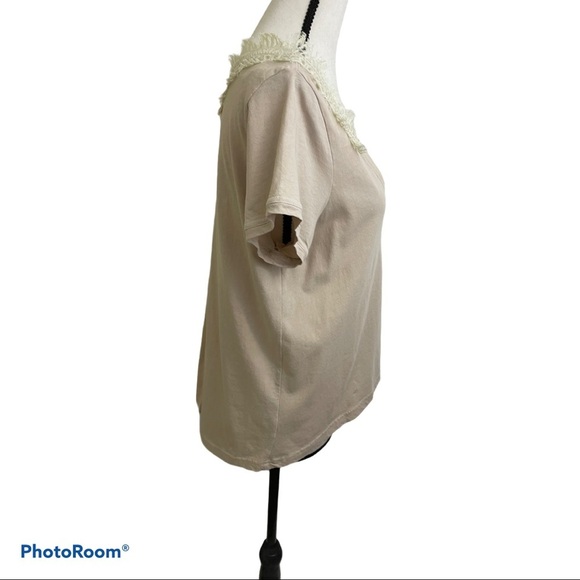 OOnagh V-neck with lace on collar top size small blouse beige - Picture 3 of 6